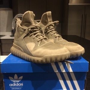 Adidas Tubular Shoe